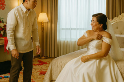 “An old but thoughtful wife is the best,” the 25-year-old man said during the wedding ceremony, until nightfall when he returned to his room with his 57-year-old wife. “An old but thoughtful wife is the best!” /dn