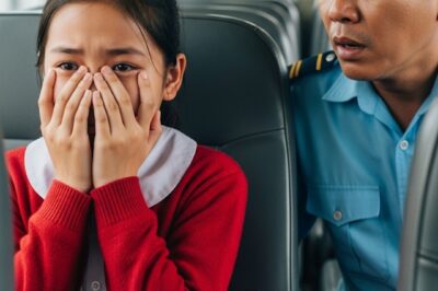 The bus driver noticed the little girl crying every day, looked under the seat after she got off and discovered the terrible truth../hi