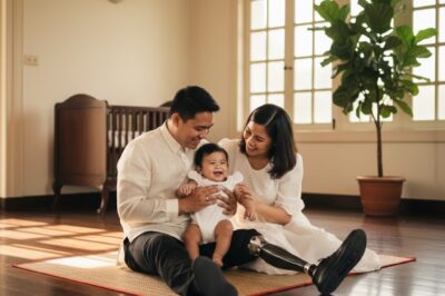 Simula noon, mas naging madalas ang pag-uusap namin. Hanggang sa unti-unti, hindi ko namalayang nahulog ang loob ko sa kanya. Pero alam kong imposibleng maging kami — siya ay isang/hi